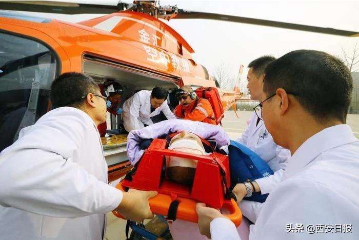 西安日報報道—65分鐘慶陽—西安！直升機(jī)跨省救援患者
