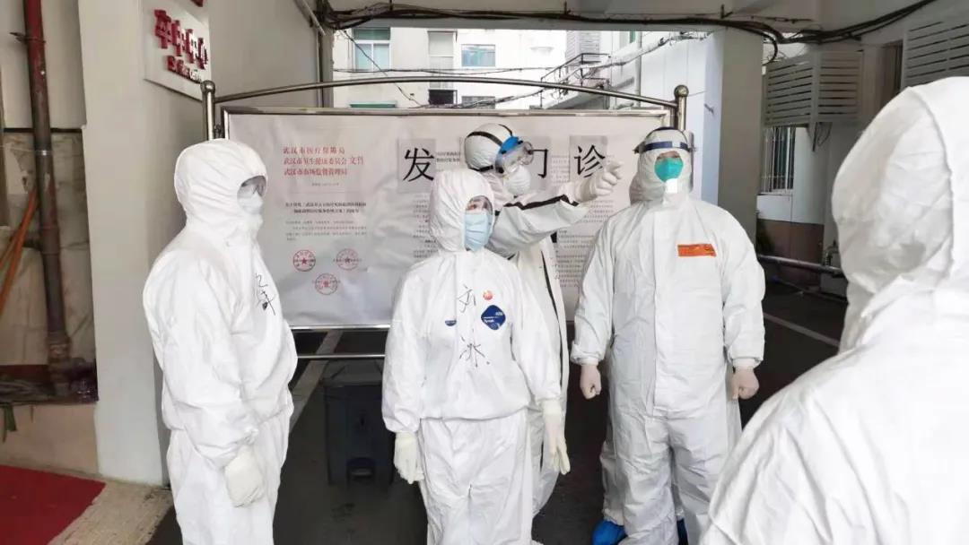 戰(zhàn)斗依然繼續(xù)，不容絲毫懈怠——記西安國(guó)際醫(yī)學(xué)中心醫(yī)院感控部主任劉冰