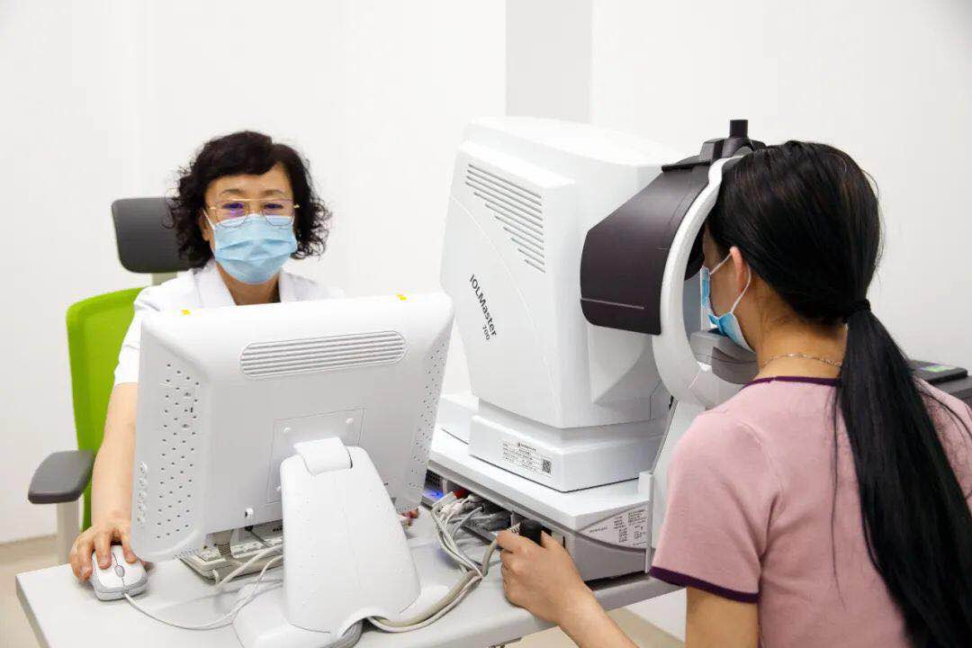 眼睛干澀、看不清字？ 快來(lái)這里檢查