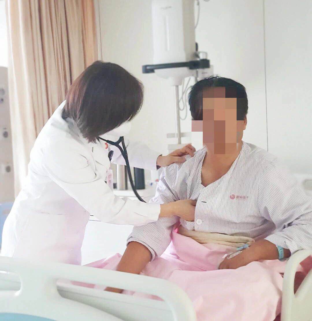 這種胸悶、胸痛要注意！你該去做這項(xiàng)檢查