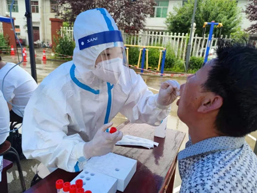 暴風雨中，她們做疫情防控前線的“排雷兵”