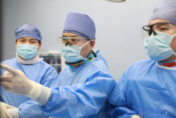 大醫(yī)之術⑨｜“心”路是怎樣被打通的？——心臟病醫(yī)院成功救治一例急性右冠心梗恰逢左主干真性分叉嚴重冠脈病變患者