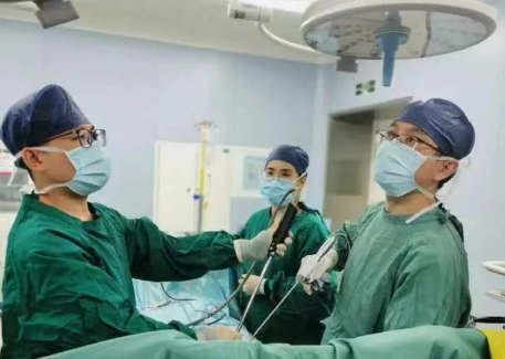 乳腺癌術(shù)后再患肺結(jié)節(jié)，微創(chuàng)、精準(zhǔn)多亞段聯(lián)合切除手術(shù)根治早癌