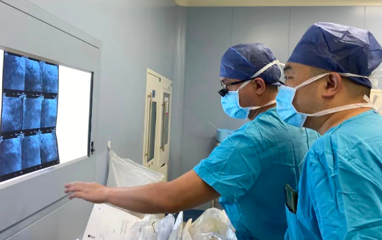 這，就是醫(yī)護人員的“硬核”擔(dān)當(dāng)！