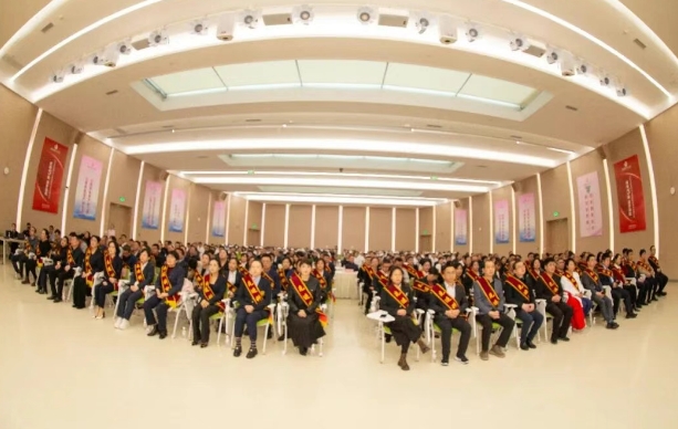 致敬每一位奮斗者！我院舉行2025年度總結(jié)表彰大會(huì)